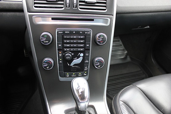 Volvo XC60 26 of 29