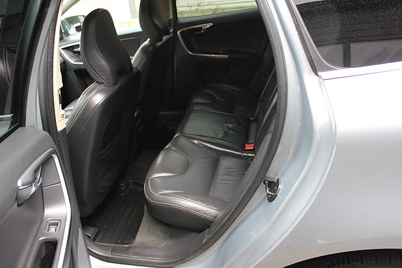 Volvo XC60 19 of 29