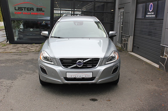 Volvo XC60 3 of 29
