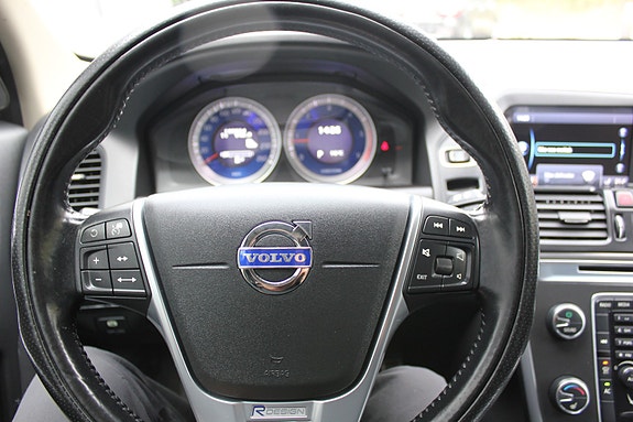 Volvo XC60 24 of 29