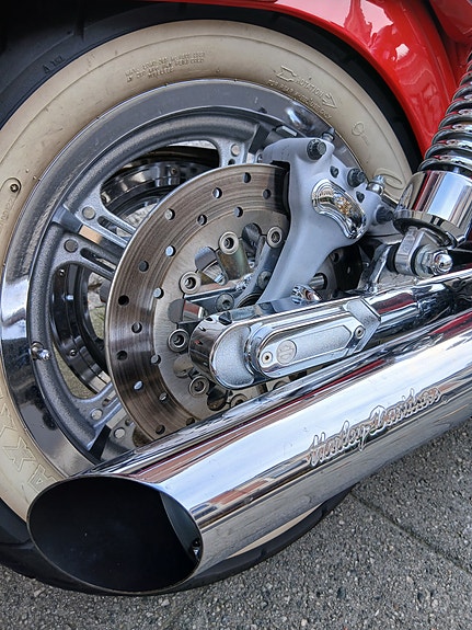 Harley-Davidson FXDWG2, Dyna Wide Glide CVO 9 of 17