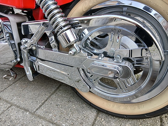 Harley-Davidson FXDWG2, Dyna Wide Glide CVO 15 of 17