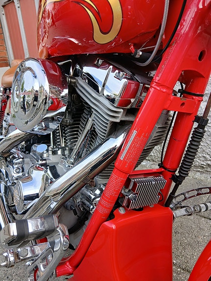 Harley-Davidson FXDWG2, Dyna Wide Glide CVO 6 of 17