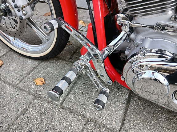 Harley-Davidson FXDWG2, Dyna Wide Glide CVO 13 of 17