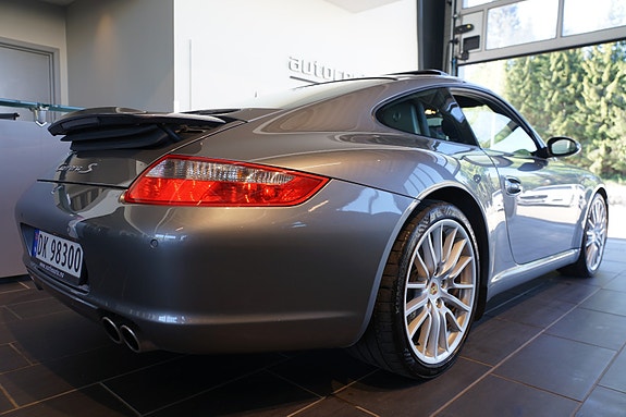 Porsche 911 3 of 14