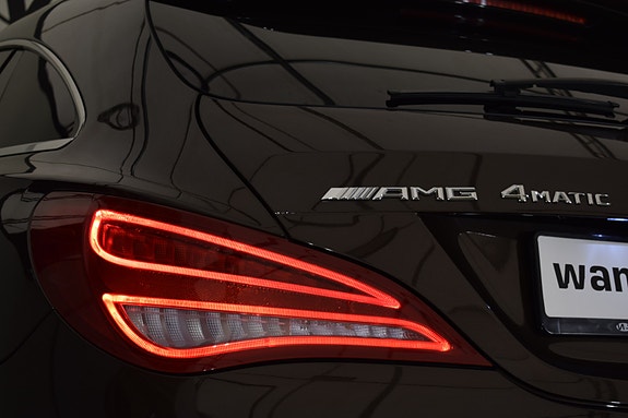 Mercedes-Benz CLA45 14 of 30