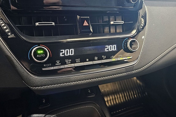 Toyota Corolla 17 of 26