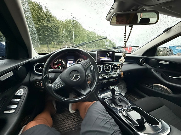 Mercedes-Benz C220 5 of 29
