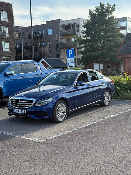 Mercedes-Benz C220 4 of 29