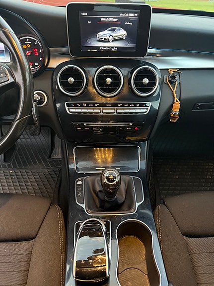 Mercedes-Benz C220 22 of 29