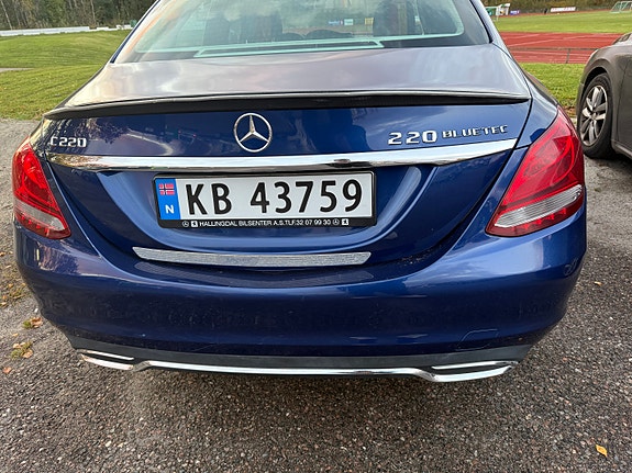 Mercedes-Benz C220 25 of 29