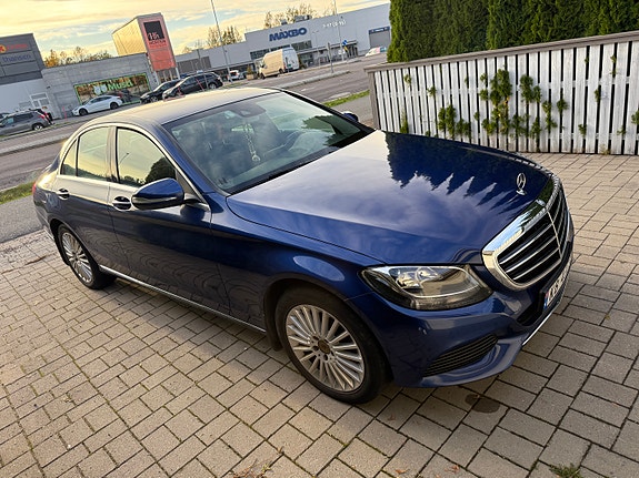 Mercedes-Benz C220 12 of 29