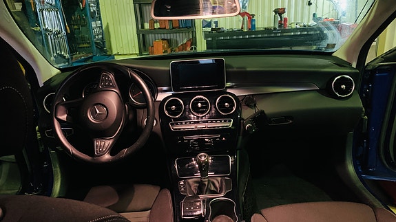Mercedes-Benz C220 13 of 29