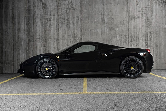 Ferrari 488 Spider 5 of 5