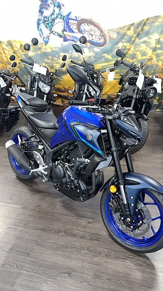 Yamaha MT-03 2 of 6
