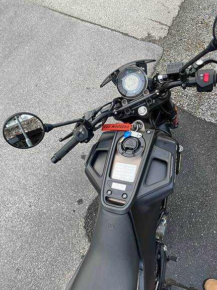 Husqvarna Svartpilen 125 8 of 18