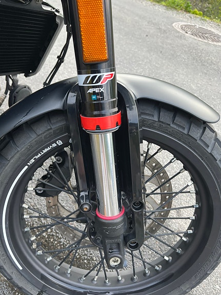 Husqvarna Svartpilen 125 9 of 18