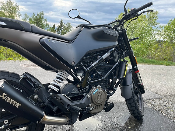 Husqvarna Svartpilen 125 11 of 18