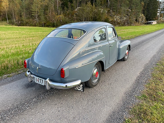 Volvo PV 6 of 13