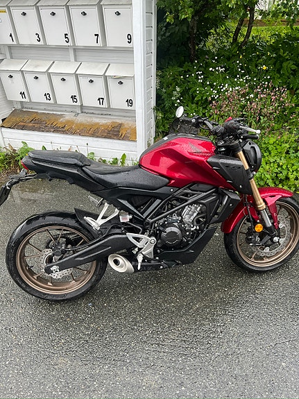 Honda CB 125 R 4 of 4
