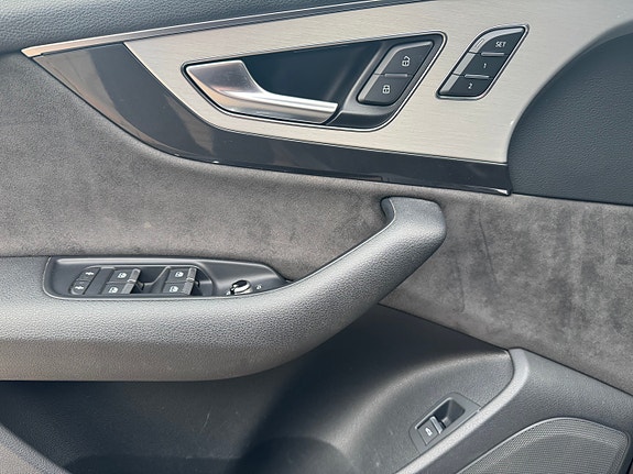 Audi Q7 10 of 18