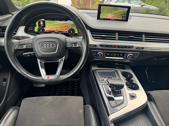 Audi Q7 7 of 18