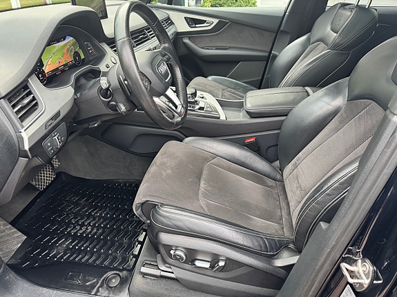 Audi Q7 6 of 18