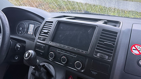 Volkswagen Caravelle 22 of 30