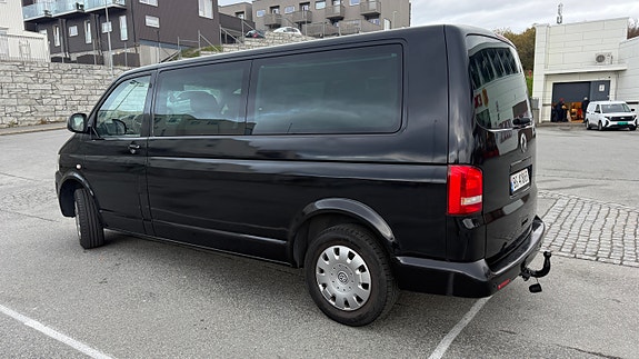 Volkswagen Caravelle 27 of 30