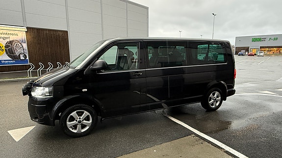 Volkswagen Caravelle 5 of 30