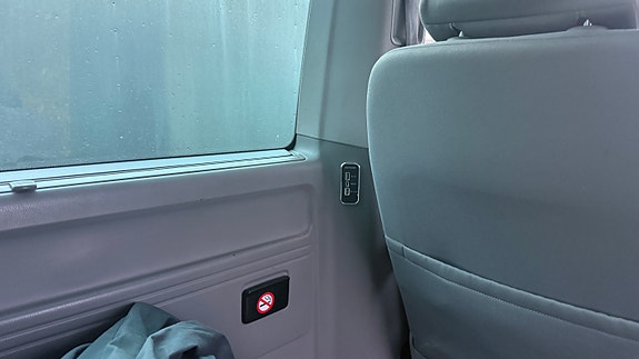 Volkswagen Caravelle 24 of 30
