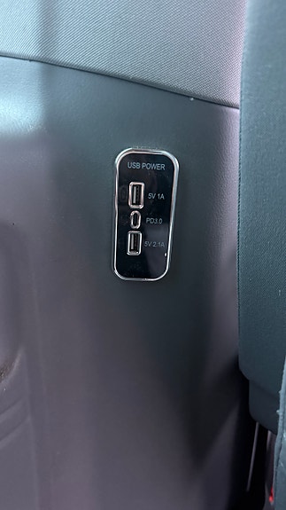 Volkswagen Caravelle 23 of 30