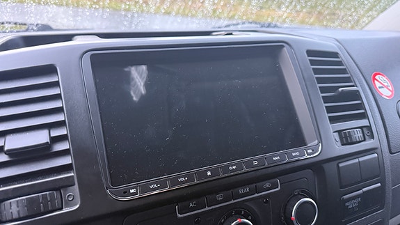 Volkswagen Caravelle 19 of 30