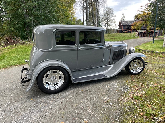 Ford Andre 6 of 21