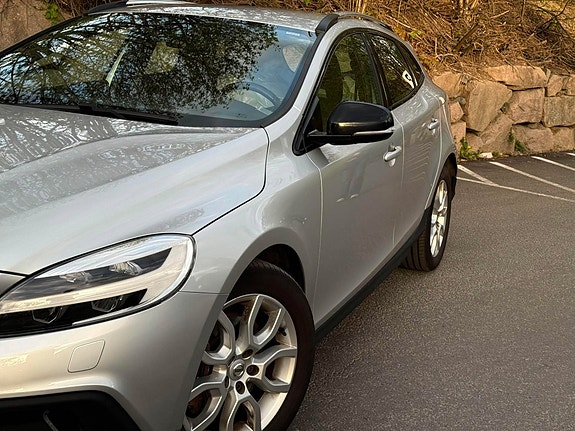 Volvo V40 Cross Country 4 of 5