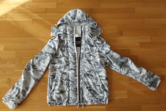 Product image 8 of 10