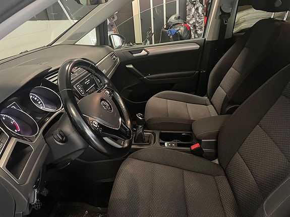 Volkswagen Touran 12 of 13