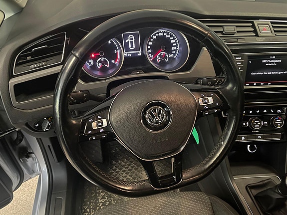 Volkswagen Touran 11 of 13