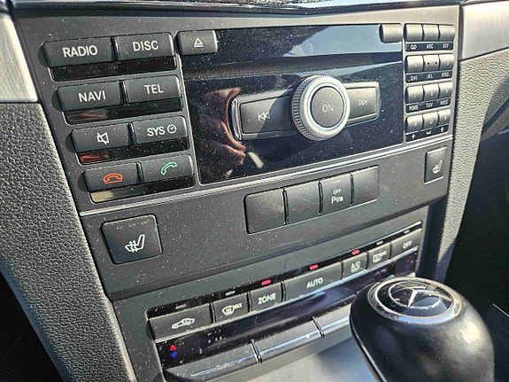 Mercedes-Benz E220 10 of 20
