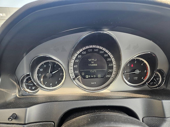 Mercedes-Benz E220 9 of 20