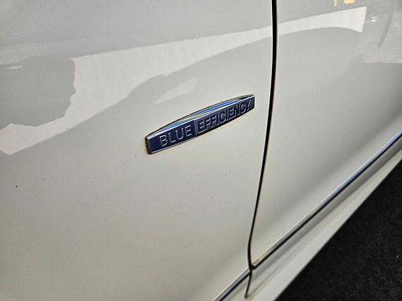 Mercedes-Benz E220 7 of 20