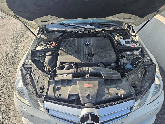 Mercedes-Benz E220 20 of 20