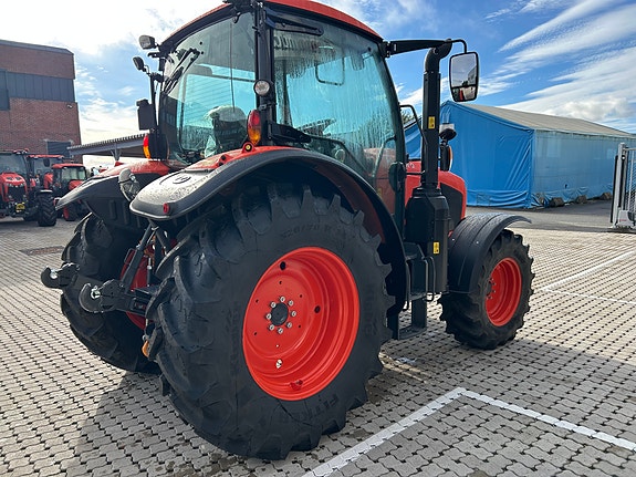 Kubota M6111 Utility 6 of 8