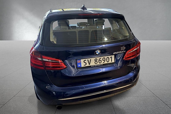 BMW 225xe 5 of 15