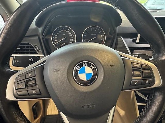 BMW 225xe 8 of 15