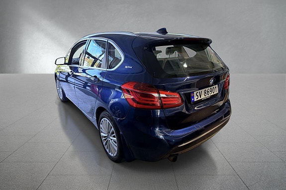 BMW 225xe 4 of 15