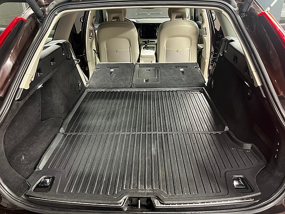 Volvo V90 21 of 30