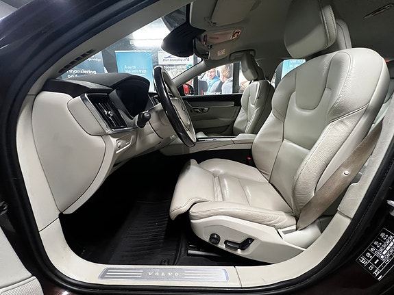 Volvo V90 29 of 30