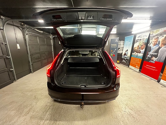 Volvo V90 16 of 30