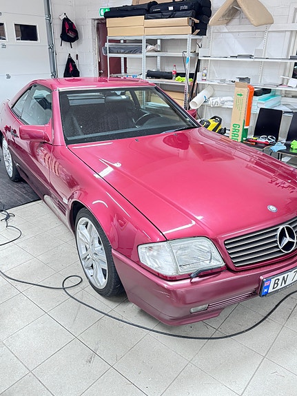 Mercedes-Benz SL300 10 of 30